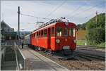 Nach der gelungen optischen Aufarbeitung ist der RhB ABe 4/4 I 35 der Blonay-Chamby Bahn nun auch technisch/mechanisch wieder im bestem Zustand und somit zu meiner Freude wieder zwischen Chamby und Blonay im Einsatz. Der ABe 4/4 I 35 hat als letzter Zug von Chaulin nach Blonay sein Ziel erreicht und nimmt nun für die (Leer)-Rückfahrt den in Blonay abgestellten MOB Reisezugwagen mit.

4. August 2024