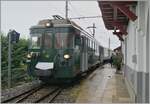 Autour de la voie ferrée / Rund um die eiserne Bahn (Herbstevent 2024) - Dieses Jahr zu Gast bei der Blonay-Chamby Bahn: der wunderschön hergerichtet GFM (Historique) BDe 4/4 141. Der der Triebwagen wurde 1972 für den Kiesverkehr in den Dienst gestellt und hatte anfangs keine Sitze für die Reisenden. 
Das Bild zeigt den GFM Triebwagen beim der Ankunft in Chamby mit dem  GmP  1443 von Blonay nach Chaulin. 

8. September 2024.