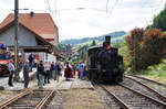 Emmental Bahn
Verein Historische Eisenbahn Emmental(VHE)
Verein Dampfbahn Bern (DBB)
FREUDE HERRSCHT,  ein Zitat vom Alt Bundesrat Adolf Ogi ,
als nach vielen Jahren am 10. Juni 2017 in Wasen im Emmental ein Dampfzug eintraf.
DBB Komposition mit Ed 3/4 51, ehemals Bern Schwarzenburg Bahn + Bi 523 + Bi 524, ehemals EBT, auf dem Endbahnhof Wasen im Emmental, bereit zur Rückfahrt nach Sumiswald.
Foto: Walter Ruetsch

