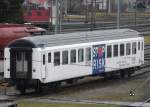 SBB - ex Personenwagen als Dienstwagen( bfu STOP RISK ) X 60 85 99-33 927-2 im Depotareal von Biel/Bienne am 08.02.2009