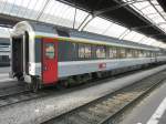 SBB - Personenwagen 1 Kl. Apm 61 85 10-90 207-4 in Hauptbahnhof Zrich am 01.11.2009