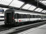 SBB - Gepckwagen ( ex SNCF ) D 50 85 92-75 337-2 im Hauptbahnhof Zrich unterwegs am 20.02.2009