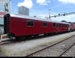 SBB - Oldtimer Speisewagen WR 50 85 88-33 702-4 abgestellt vor dem SBB Historic Depot in Olten am 21.05.2022