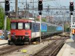 SBB - Nachschus vom Steuerwagen BDt 50 85 82-33 919-0 unterwegs als Ersatz IR nach Zrich bei der ausfahrt aus dem Bahnhof Biel am 24.04.2011