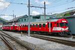 Der RBDe I 222 Pendel des VPM am 16.7.23 beim Bahnhof Balsthal.