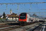 IC 2000 Steuerwagen Bt 50 85 26-94 926-0 durchfährt den Bahnhof Rupperswil.