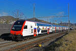 IC 2000 Steuerwagen Bt 50 85 26-94 938-5 durchfährt den Bahnhof Gelterkinden.