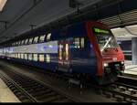 SBB - S-Bahn Zürich Steuerwagen Bt 50 85 86-33 076-5 unterwegs als S-Bahn im Untergrund von HB Zürich am 2024.12.27