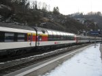 Erster revidierter Apm (Pano) 61 19-90 110 im IR 1761 in Ziegelbrcke, 06.02.2011.