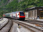 SBB - Steuerwagen Bt 50 85 26-94 917-9 vor Test/Messzug unterwegs im Bahnhof Brig am 18.05.2018