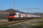 IC 2000 Steuerwagen Bt 50 85 26-94 931-0 durchfährt den Bahnhof Gelterkinden.