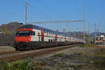 IC 200 Steuerwagen Bt 50 85 26-94 937-7, verlässt den Bahnhof Gelterkinden.