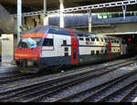 SBB - Steuerwagen Bt 50 85 26-94 909-6 im HB Bern am 30.12.2021