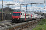 IC 2000 Steuerwagen Bt 50 85 26-94 901-3 durchfährt am 27.03.2023 den Bahnhof Gelterkinden.