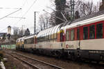 218 460 und 446 ziehen den letzten EuroCity EC 195 mit Dieselbespannung von der Lindauer Insel ins Allgäu.