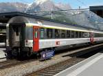 SBB - Personenwagen 1 Kl. Apm 61 85 10-90 204-1 im Bahnhof von Sargans am 07.05.2009