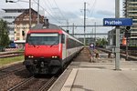 Bt 50 85 28-94 940-9 CH-SBB am 14.05.2015 an der Zugspitze eines IR (Zürich HB - Frick - Basel SBB), der von Re 460 054-0  Dreiländereck  durch den Bahnhof von Pratteln gen Zeilbahnhof