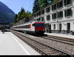 SBB - Steuerwagen Bt 50 85 28-94 936-7 an der Spitze eines Extrazuges bei der durchfahrt im Bahnhof Goppenstein am 01.06.2019