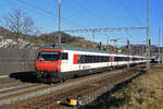 IC Steuerwagen Bt 50 85 28-94 979-7 durchfährt den Bahnhof Gelterkinden.