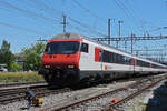 IC Steuerwagen Bt 50 856 28-94 913-6 durchfährt den Bahnhof Pratteln.