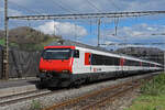 IC Steuerwagen Bt 50 85 28-94 914-4 durchfährt am 27.03.2023 den Bahnhof Gelterkinden.