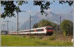 IC573 kreuzt den RE3832 zwischen Bad Ragaz und Mainefeld.