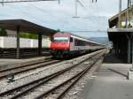 SBB - IC bei der durchfahrt im Bahnhof Gwatt am 04.08.2012