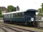 ST - Personenwagen SRi 44 im abgestellt im Bahnhofsareal von Triengen am 28.08.2010