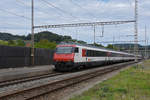 IC Steuerwagen Bt 50 85 28-94 986-2 durchfährt den Bahnhof Gelterkinden.