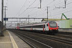 IC Steuerwagen Bt 50 85 28-94 959-9 durchfährt am 17.02.2025 den Bahnhof Rothrist.