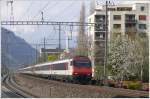 IC579 mit Dreiwagen-Zusatzpaket trifft in Chur ein.