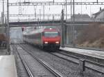 SBB - IR Konstanz -Biel bei der durchfahrt im Bahnhof Lengnau am 15.02.2011