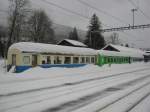 Drei abgestellte MOB Wagen in der Lenk.