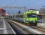 BLS - Regio nach Büren an der Aare am Schluss der Steuerwagen ABt 50 85 80-35 981-0 im Bhf. Busswil am 05.03.2023