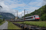 Ein seltenes Bild am Gotthard: EW-IV-Pendel als Extrazug zur Eröffnung des Gotthard Basistunnels verlässt am 4.