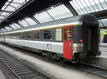 SBB - Personenwagen 1 Kl. Am 61 85 19-90 508-6 im Hauptbahnhof von Zrich am 06.05.2009