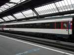 SBB - 2 Kl. Personenwagen B 50 85 20-73 026-0 im Hauptbahnhof von Zrich am 20.02.2009