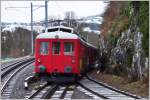 Am Tag der Weihnachtsmärkte in Heiden und Wienacht-Tobel verkehrten die Züge im Halbstundentakt, womit es jede halbe Stunde in Wienacht-Tobel eine Zugskreuzung gab. Der ABDeh 2/4 24 und der Bt 31 warten in Wienacht-Tobel den Gegenzug ab. (29.11.2015)