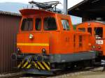 OC - Abgestellte Rangierlok Ea 2/2 1 und im Hintergrund der Triebwagen BDe 4/4 13  im Bahnhof von Orbe am 10.06.2007