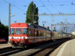 Der RBDe 567 315 der TRN am 28.08.2008 bei der Ausfahrt in Neuchtel 