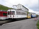 Am 23. Juni 2007 auf Rigi Kulm:
Triebwagen 6 mit Vorstellwagen 35 sowie Triebwagen 7 mit Vorstellwagen Bambus. Eine eher seltene Wagenkombination. Normalerweise wird der Bambus am Vorstellwagen 35 vorgestellt.