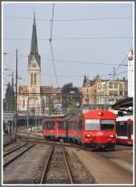S11 2090 mit BDeh 4/4 12 und ABt 112 fahren im Nebenbahnhof St.Gallen ein.