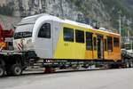 Der zweite neue Zug Be 4/6 101  Eiger  für die BLM der am Morgen des 13.5.24 auf dem Bahnhofplatz Lauterbrunnen angekommen ist.