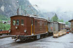 Nach einer Überprüfung ergab sich, dass der Zug in Lauterbrunnen stand. Ellok HGe 3/3 Nr. 24 der BOB war schon zu dieser Zeit sehr alt. (05.1983)