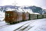 Die alten Lokomotiven der Berner Oberland Bahn - Lok 26: Zusammen mit Lok 25 bringt Lok 26 - jetzt braun - einen Zug aus SBB Brünigbahn-Wagen nach Grindelwald, 2.Januar 1966. 