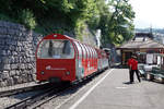 BRIENZ-ROTHORN-BAHN
Eisenbahnromantik vom 18. Mai 2018 im BRB Bahnhof Brienz.
H 15, 1996 SLM, mit zwei Panoramawagen auf die baldige Abfahrt wartend.
Foto: Walter Ruetsch