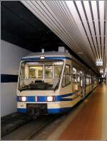 Der Triebwagen ABe 4/6 62 der Centovallibahn steht am 02.08.07 am Bahnsteig in Domodossola und wartet auf die Abfahrt nach Locarno. (Hans)