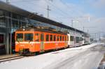 Triebwagen Be 4/4 22 steht am 05.01.2012 neben dem Bahnhof in Menziken.