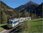 Von Les Diablerets kommend, erreichen der AS BDe 4/4 N° 2 und BCFe 4/4 N° 1 mit ihrem Extrazug Les Planches.
18. Okt. 2014