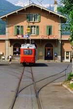 Schweizer Privatbahn Bex-Villars-Bretaye, BDeh 2/4 Nr. 23 vor dem Bahnhof Bex.
Datum: 19.05.1986